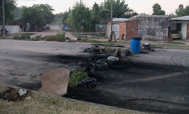 Continúa el reclamo de los vecinos del Barrio Bayer