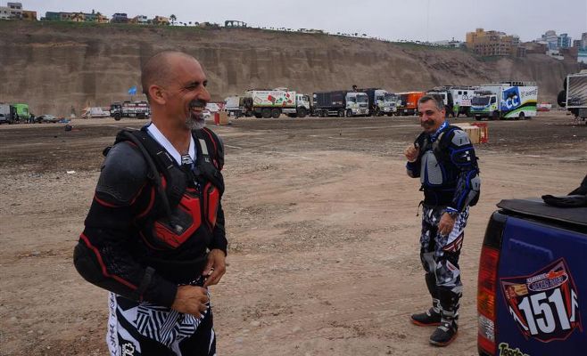 ¡Llegó Juan Manuel! esperamos a Luis... Terminó el Dakar. ¡Misión Cumplida!