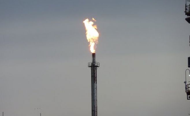 Escape en el catalizador de Axion Energy. El Municipio de Campana aconseja