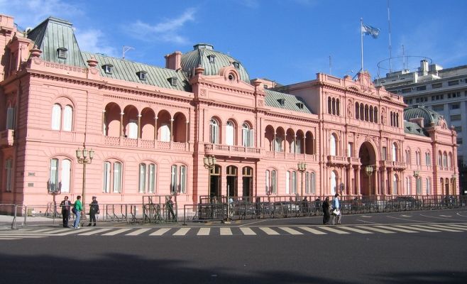 Cuando fagocitar el Estado es peligroso