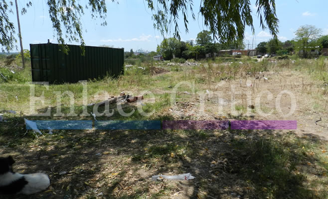 "La Sra. Moyano nos confirmó que estos terrenos eran para gente del barrio 6 de Agosto"