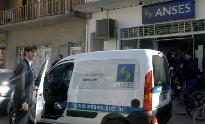 ANSES abona la ayuda escolar anual a trabajadores y beneficiarios
