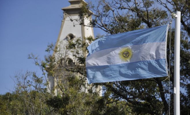 El Municipio invita a embanderar los edificios conmemorando la Gesta de Malvinas