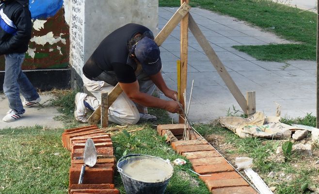 La Cooperativa ÔÇ£El ProgresoÔÇØ se encuentra trabajando en la construcci+¦n del cerco perimetral que resguardar+í el play+¦n deportivo_658x400