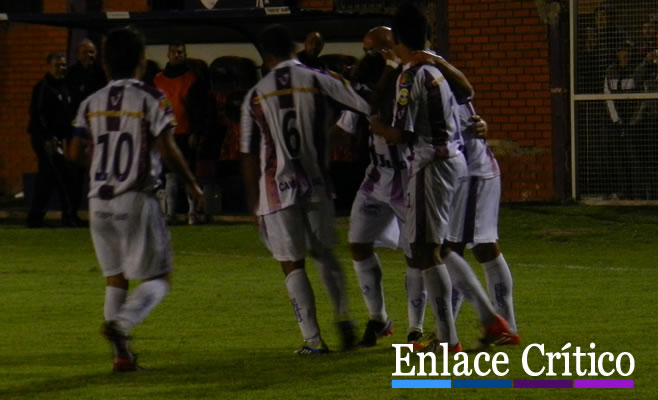 Con varias bajas por suspensiones, este sábado a las 17 hs y por TV el Viola va por la recuperación