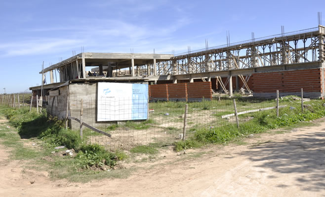 Avanzan las obras de construcción de la nueva Escuela Técnica II en el barrio Santa Florentina
