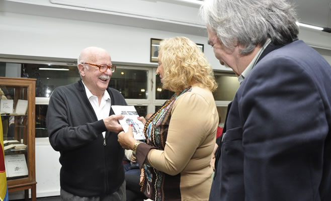 Se presentó el libro “El barrio donde nací y el barrio donde crecí” de Alídes Cruz