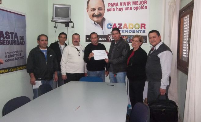 Acción Comunal Primero Campana homenajeado por Veteranos de Guerra y Familiares de Campana