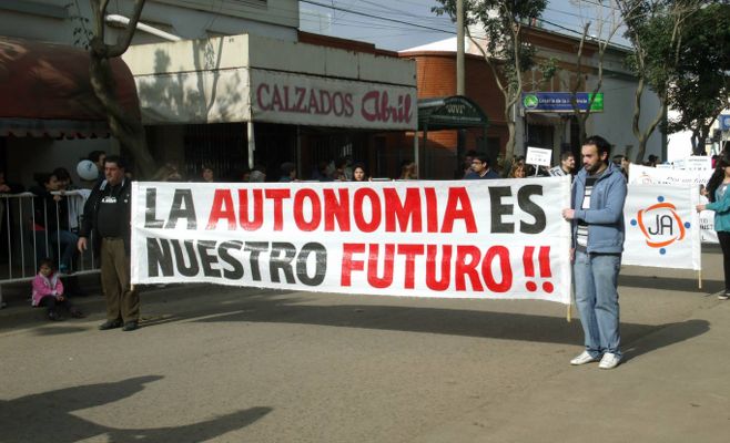 El Delegado Municipal de Lima respondió a las críticas al Intendente Cáffaro el 25 de Mayo