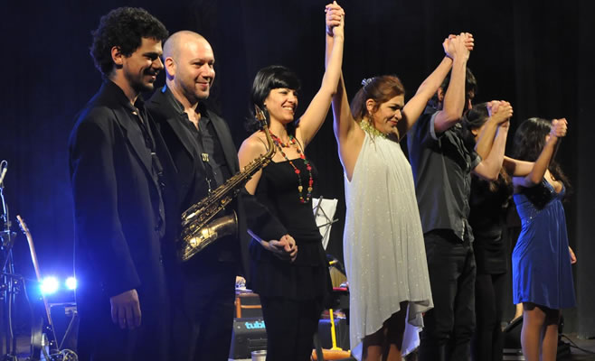 Las Gardenias con Claribel Medina pasaron por el Coliseo