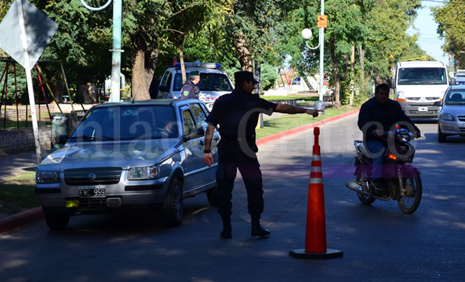 Control Policial Vehicular Alem y Mitre (1)