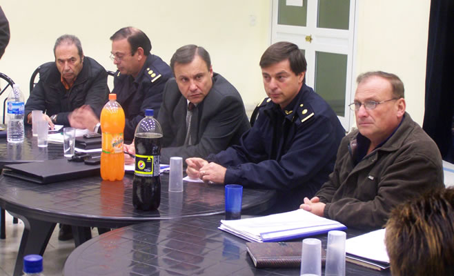 Reunion Villa Fox Policia