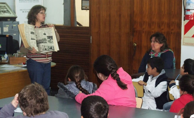 Alumnos de la Escuela N° 1 visitaron la Biblioteca Municipal
