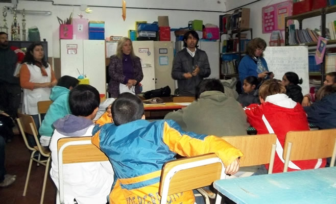 Biblioteca Escuela 20 Campana
