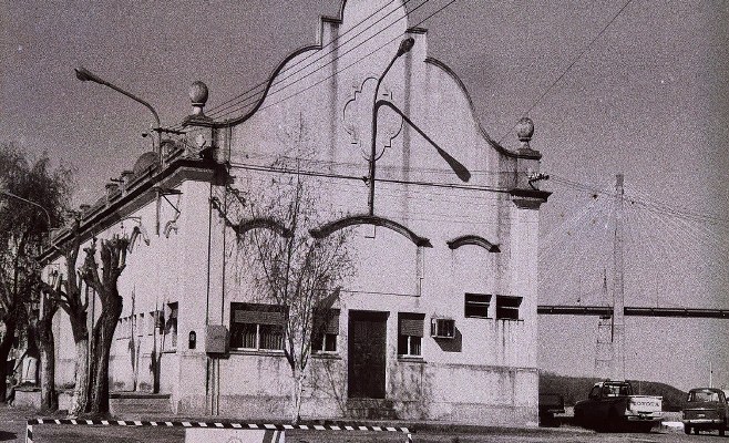 EDIFICIO NEOCOLONIAL DEL PUERTO