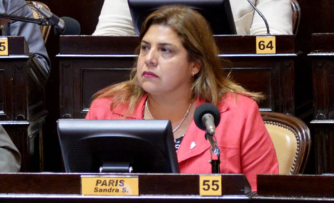 Sandra Paris
