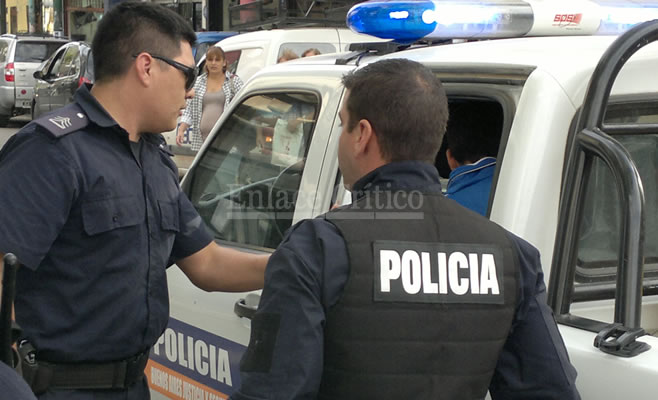 Detenido (2)