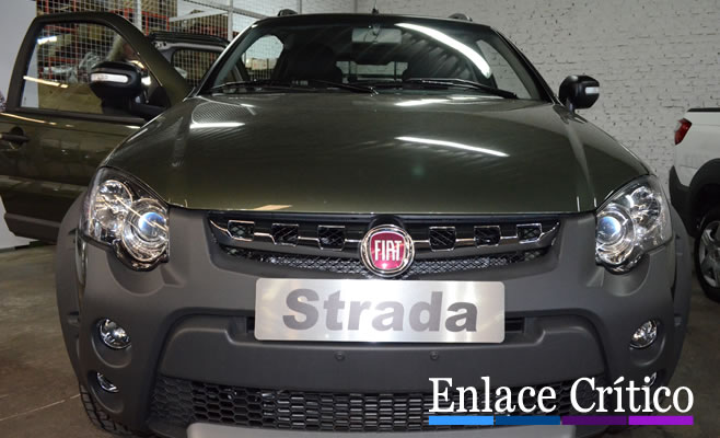 Fiat Strada (8)