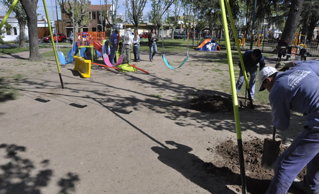 Juegos Plaza Italia Campana 2