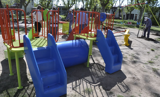 Juegos Plaza Italia Campana