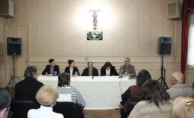 Homenaje a Rogelio Paredes