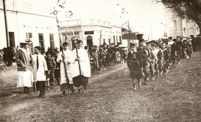 zÁRATE PROCESION AÑO 1905
