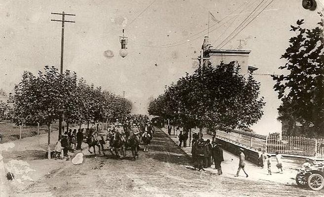 ZÁRATE VIEJO PALACIO MUNICIPAL Y AVENIDA RIVADAVIA
