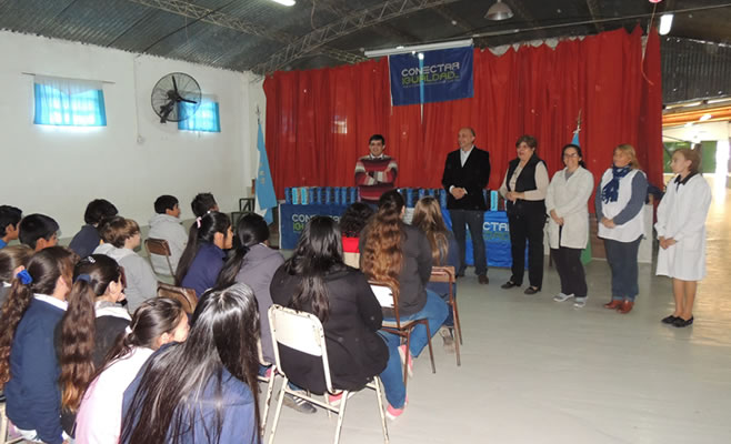 Diputado Torres Entrega Netbook (1)