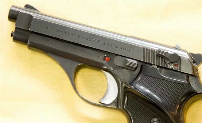 Pistola