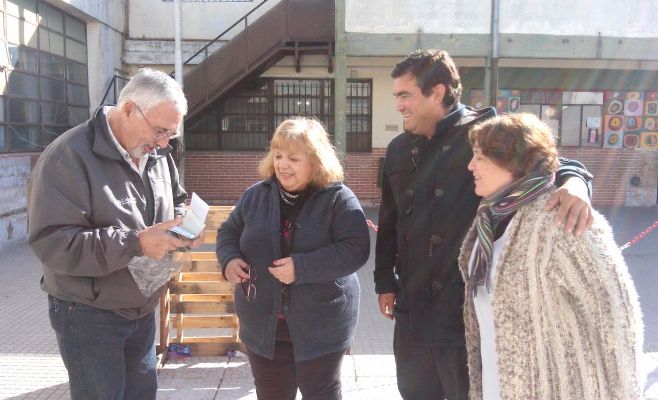 Entrega de Subsidio Escuela Nº6
