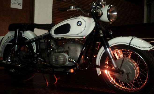 Moto marca BMW, modelo R 50, de 550cc del año 1955