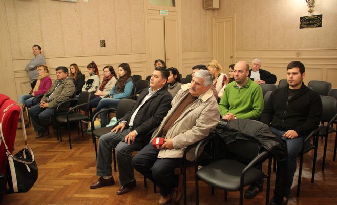 Vecinos y Periodistas