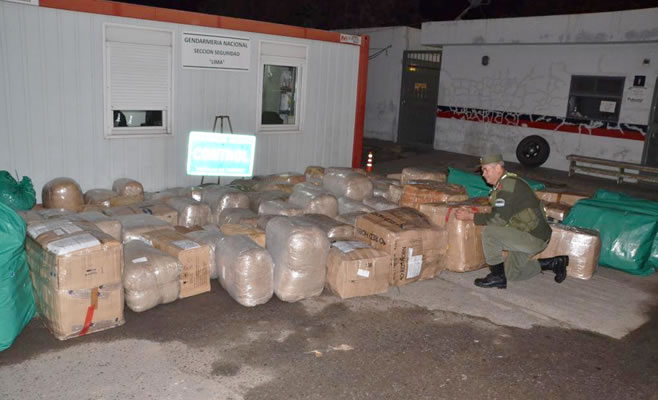 Gendarmeria Mercaderia Lima 4