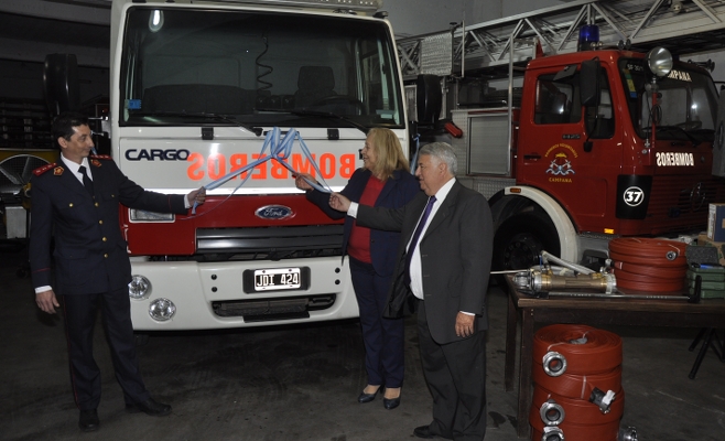 Bomberos 66 Aniversario Campana (2)