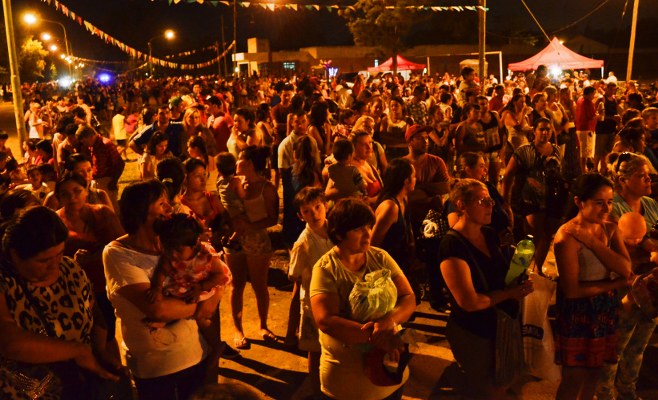 Carnaval Cientos de vecinos