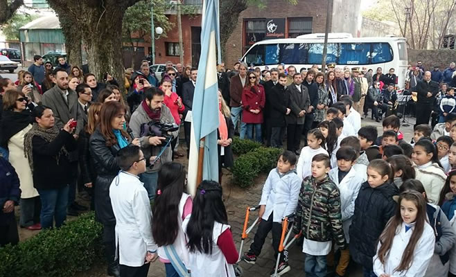 Dia de la bandera Zarate