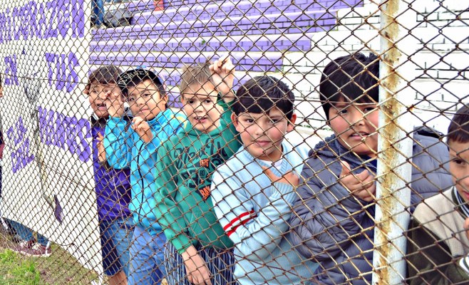 Los chicos vivieron con gran alegria la victoria de Villa Dálmine 