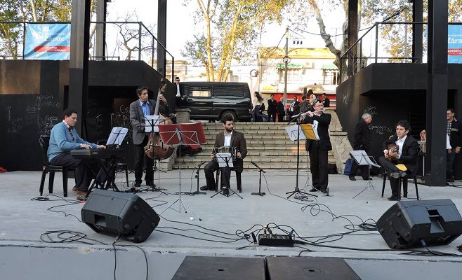 Quinteto, plaza Italia