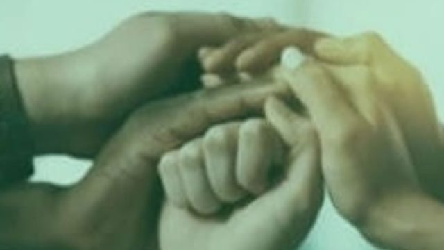 “CORDIALES, EMOTIVOS, HUMANIZANTES” por Guillermo Rivelis