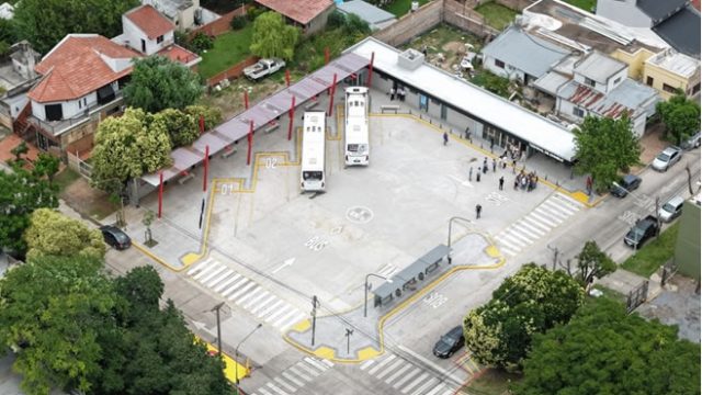 Se inauguró la nueva terminal de micros de media distancia: desde el lunes 15 será la única parada del casco urbano para el expreso directo de Metropol
