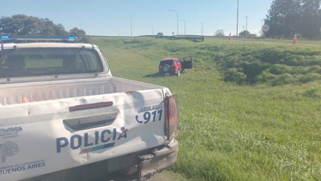 Zárate: despiste y vuelco en Ruta 9