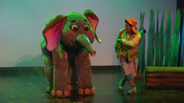 Las escuelas ya disfrutan del musical infantil “El Elefante Trompita”