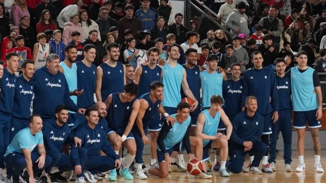 Tribunas colmadas para recibir a la Selección Argentina de Básquet en el Espacio DAM
