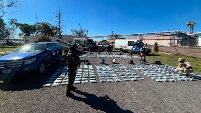 Megaoperativo contra el narcotráfico: Prefectura secuestró casi 500 kilos de cocaína