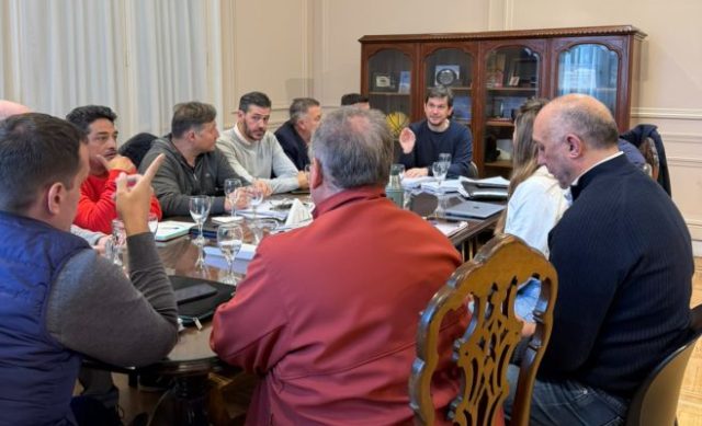 Reunión de Gabinete sobre prevención de emergencias en Zárate