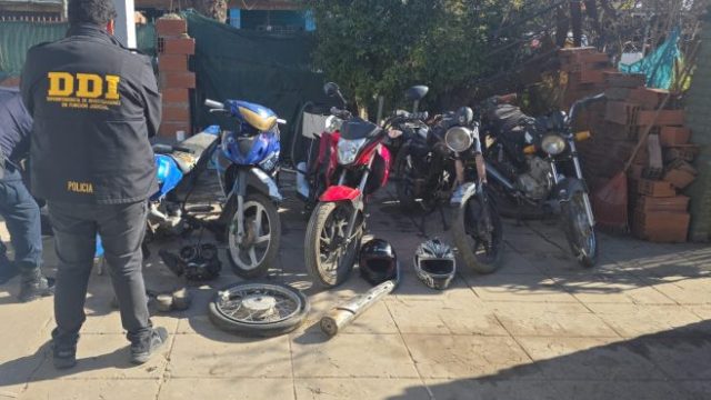 Allanamiento en Maquinista Savio: recuperaron una moto robada