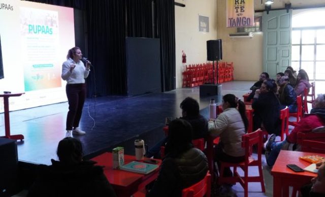 Entrega de carnets de Manipulación de Alimentos en Zárate