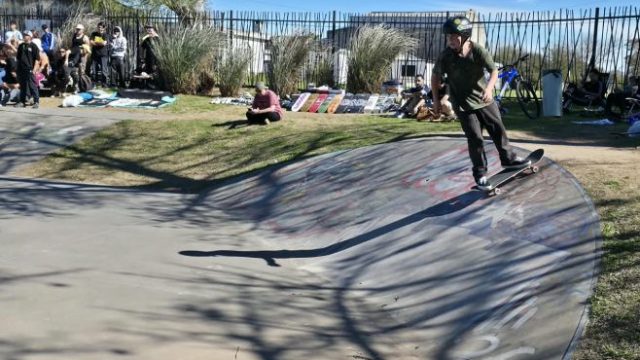 El Municipio acompañó un torneo de skate que se disputó en el Parque Urbano