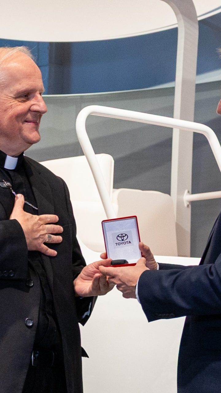 Toyota presentó a la Nunciatura Apostólica uno de los Papamóviles que serán utilizados durante la visita de León XIV a la Argentina