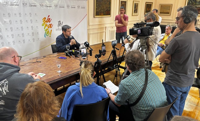 Zárate: Matzkin anunció obras en escuelas, paseos turísticos en barco y avances en Costanera Norte